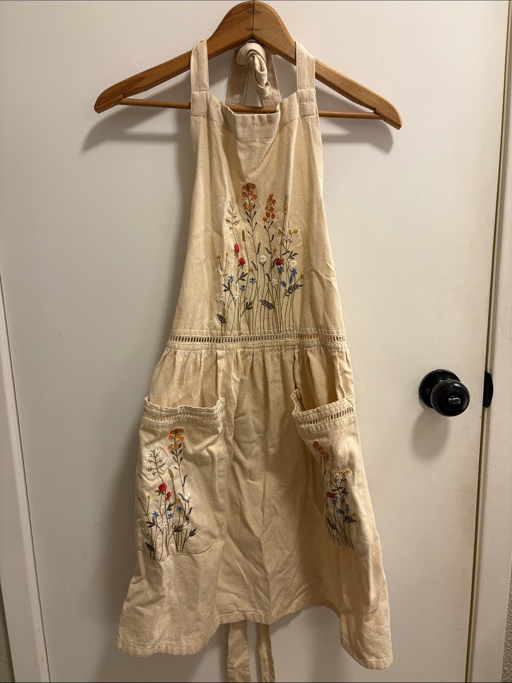 Super cute Floral Embroidered apron